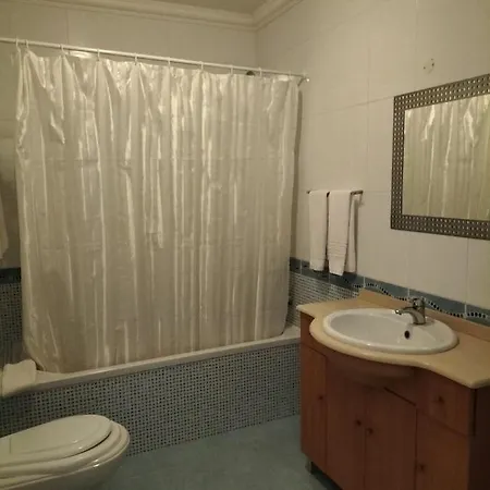 T2 Infante Ac Wifi Garagem 50m Appartement *