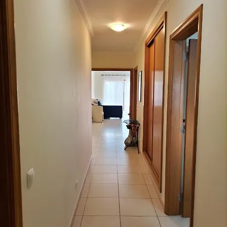 T2 Infante Ac Wifi Garagem 50m