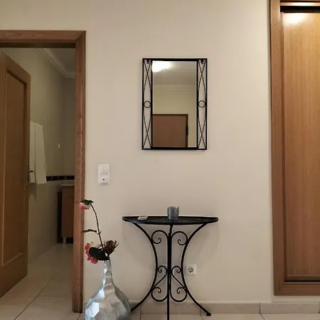 T2 Infante Ac Wifi Garagem 50m