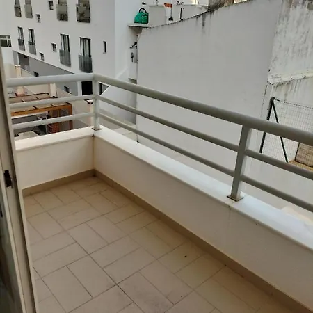 T2 Infante Ac Wifi Garagem 50m * Quarteira