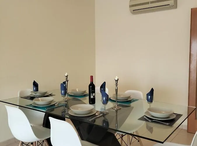 T2 Infante Ac Wifi Garagem 50m Appartement Quarteira